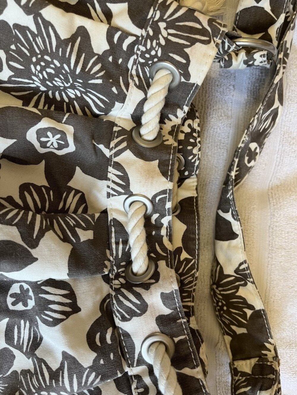 Aeropostale Floral Canvas Drawstring Hobo Shoulder Bag Green White Medium - Picture 11 of 14
